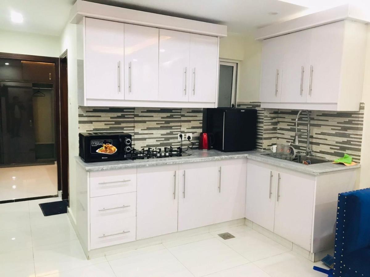 Отель Premier Heights Jhelum Экстерьер фото