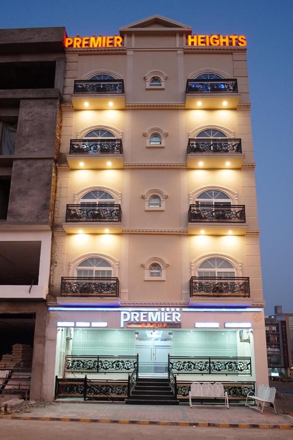 Отель Premier Heights Jhelum Экстерьер фото
